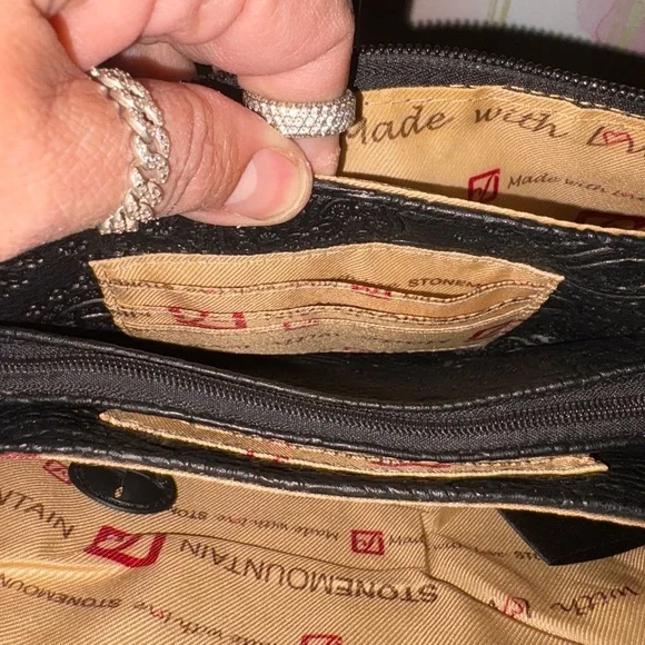 Stone Mountain Accessories Black Paisley Wristlet - Picture 8 of 9